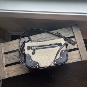 Coach crossbody black leather and shearling